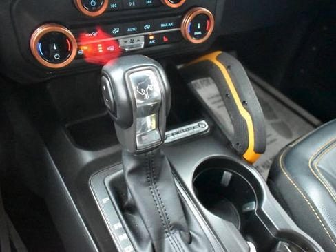 Used 2022 Ford Bronco Badlands image 31