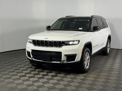 Used 2022 Jeep Grand Cherokee L Limited image 3