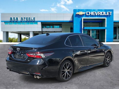 Used 2024 Toyota Camry SE FWD image 4