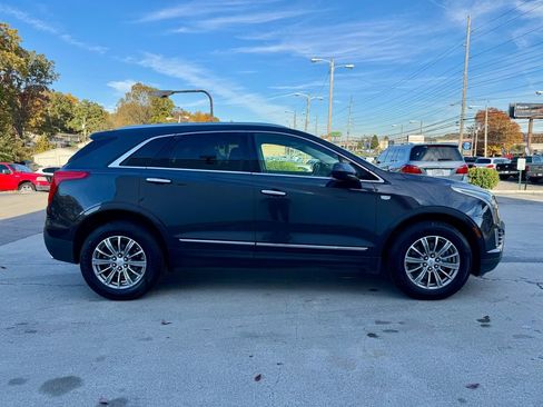 Used 2017 Cadillac XT5 Luxury w/ Driver Awareness Package image 9