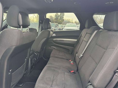 Used 2019 Dodge Durango SXT image 12