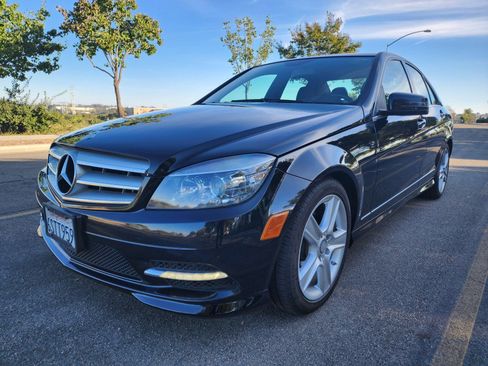 Used 2011 Mercedes-Benz C 300 Sedan image 14