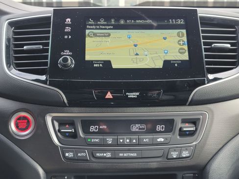 Used 2023 Honda Passport TrailSport image 13