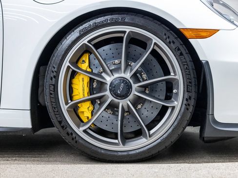 Used 2014 Porsche 911 GT3 w/ Sound Package Plus RWD image 19