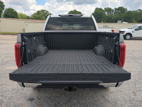 Used 2024 Toyota Tundra Limited w/ Power Package AWD/4WD image 11
