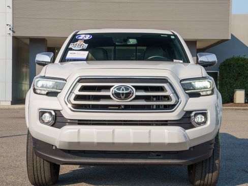 Used 2023 Toyota Tacoma Limited AWD/4WD image 2