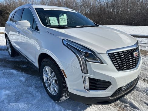 Certified 2025 Cadillac XT5 Luxury image 7