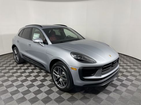 New 2026 Porsche Macan AWD/4WD image 9