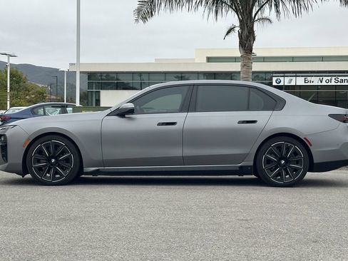 Used 2023 BMW i7 xDrive60 AWD/4WD image 6