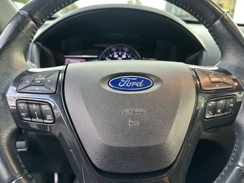 Used 2018 Ford Explorer XLT w/ Equipment Group 202A image 24