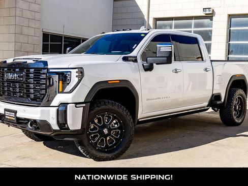 Used 2024 GMC Sierra 2500 Denali Ultimate image 4