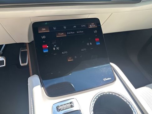 New 2026 Cadillac Vistiq Luxury image 32