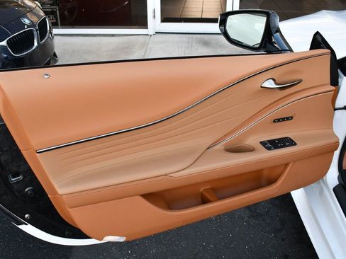 Used 2022 Lexus LC 500 Convertible image 51