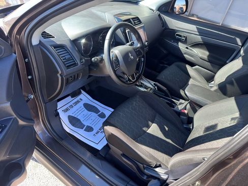Used 2024 Mitsubishi Outlander Sport LE image 12