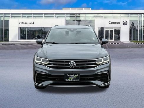 Used 2022 Volkswagen Tiguan SEL R-Line AWD/4WD image 2