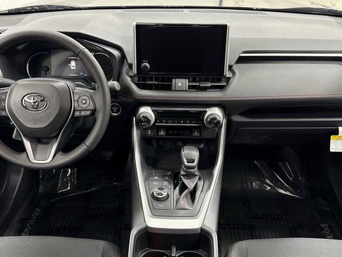 New 2025 Toyota RAV4 SE image 27
