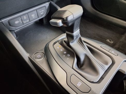 Used 2025 Kia K4 FWD image 33
