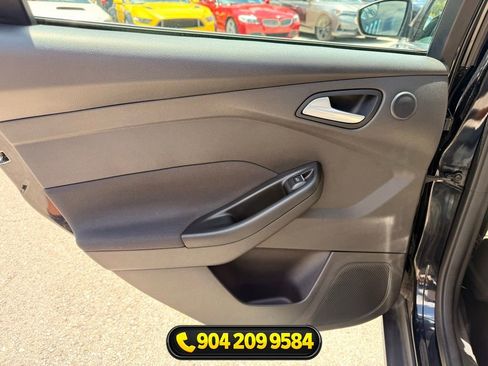Used 2017 Ford Focus Titanium FWD image 25