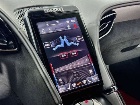 Used 2022 Ferrari Roma RWD image 19