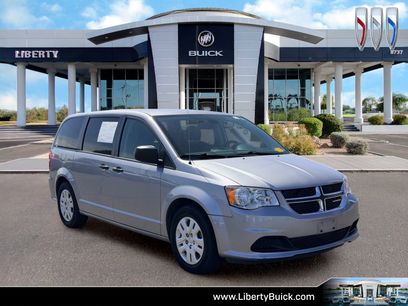 Used 2019 Dodge Grand Caravan SE w/ UConnect Hands-Free Group