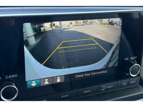 Used 2024 Honda Pilot LX image 23
