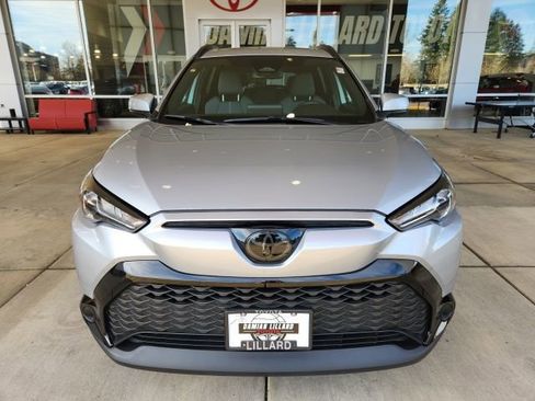 Used 2024 Toyota Corolla Cross SE image 5