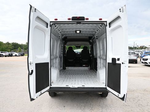 Used 2025 RAM ProMaster 2500 w/ Convenience Group FWD image 40