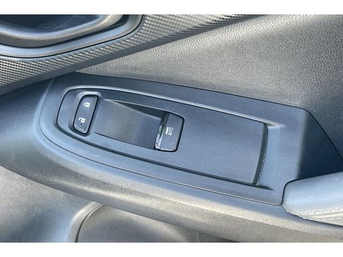 Used 2024 Subaru Crosstrek 2.0i Premium image 21