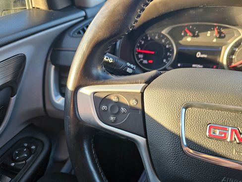 Used 2020 GMC Terrain SLT image 18