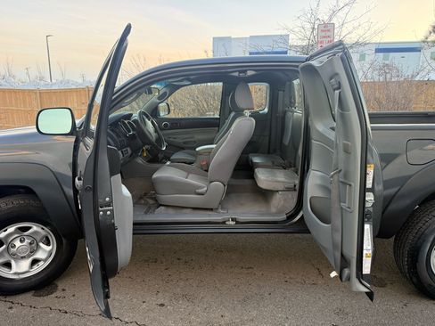 Used 2010 Toyota Tacoma 4x4 Access Cab V6 image 24