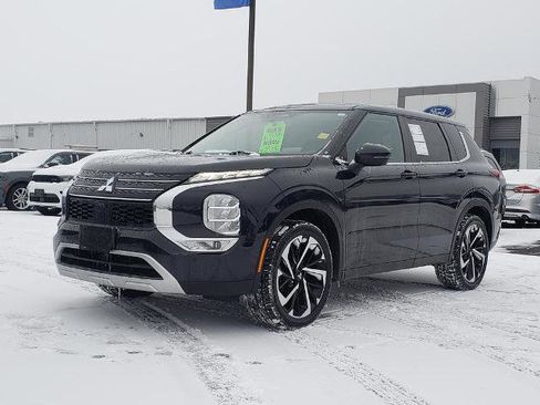 Used 2022 Mitsubishi Outlander SE image 5