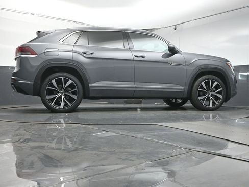 New 2026 Volkswagen Atlas Cross Sport SEL Premium R-Line AWD/4WD image 39