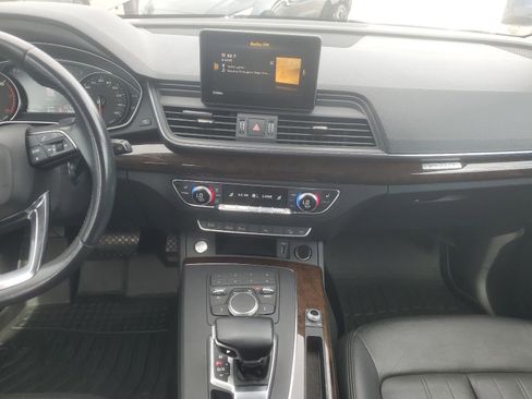 Used 2020 Audi Q5 2.0T Premium w/ Convenience Package AWD/4WD image 13