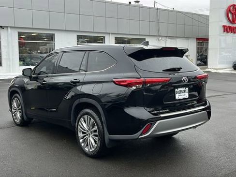 Certified 2021 Toyota Highlander Platinum image 4