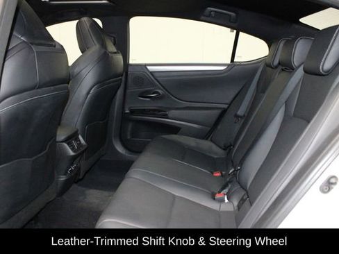 Used 2022 Lexus ES 350 F Sport image 13