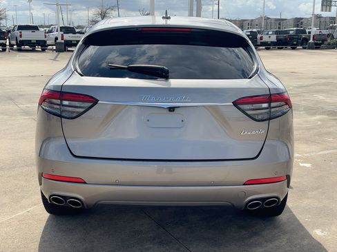 Used 2022 Maserati Levante GT image 5