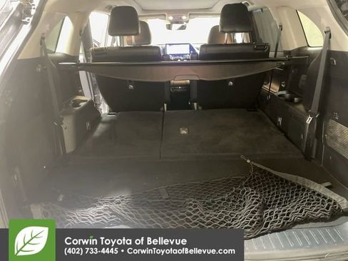 Used 2023 Toyota Highlander Platinum image 17