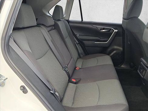 Used 2024 Toyota RAV4 XLE FWD image 18