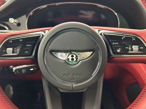 Certified 2022 Bentley Bentayga image 22