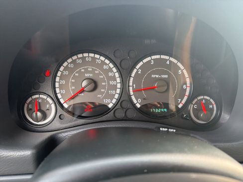 Used 2007 Jeep Liberty Sport image 24