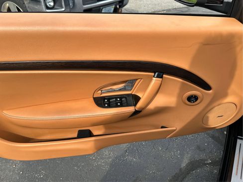 Used 2012 Maserati GranTurismo Convertible RWD image 21