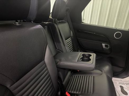 Used 2024 Land Rover Discovery S AWD/4WD image 19