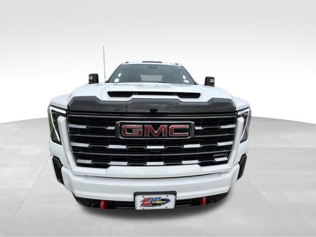 Used 2025 GMC Sierra 2500 AT4 w/ AT4 Premium Plus Package AWD/4WD image 3