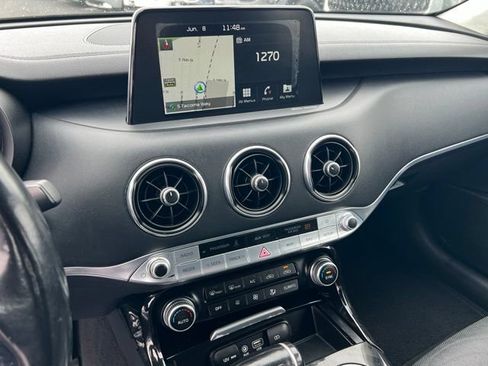 Used 2018 Kia Stinger Premium AWD/4WD image 18