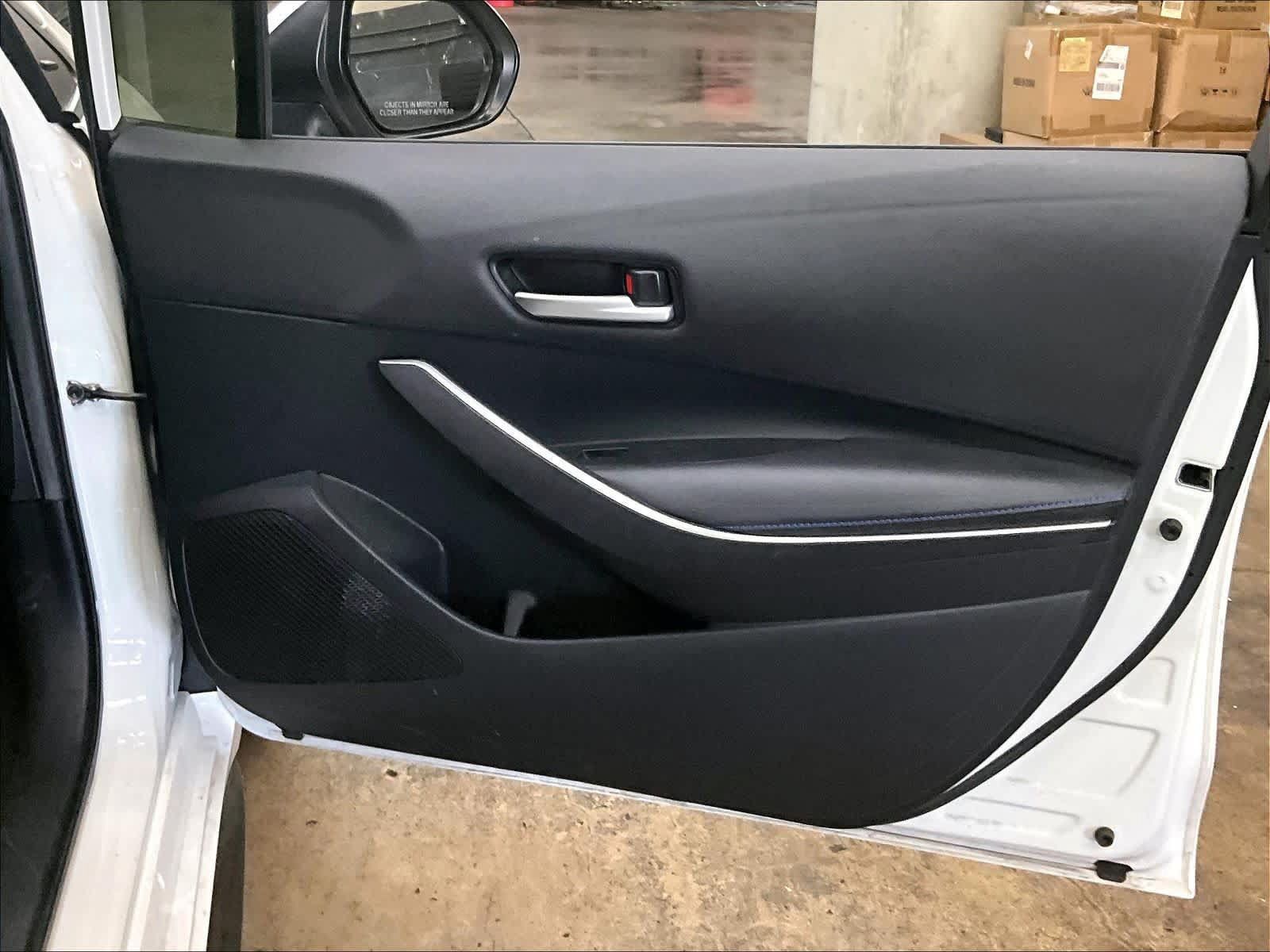 Used 2020 Toyota Corolla SE w/ SE Premium Package FWD image 26