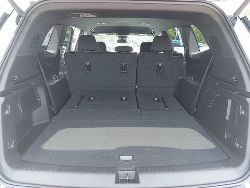 New 2025 GMC Acadia Elevation image 14