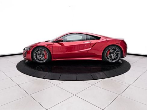 Used 2017 Acura NSX image 2