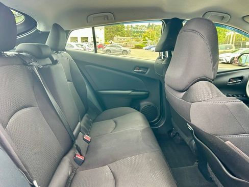 Certified 2022 Toyota Prius LE AWD/4WD image 14