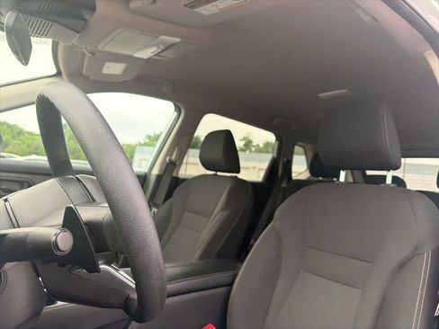 Used 2024 Nissan Rogue S FWD image 33