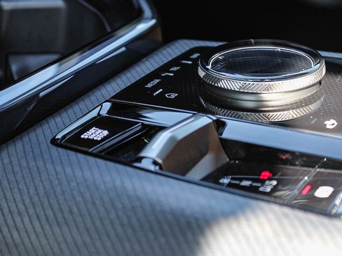 Certified 2025 BMW X3 xDrive30i w/ Convenience Package image 22